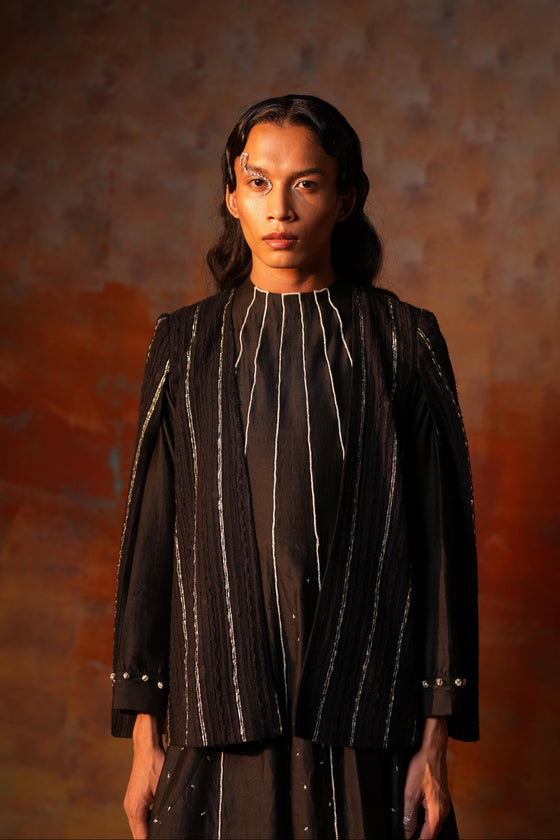 Black Gota Woven Cape
