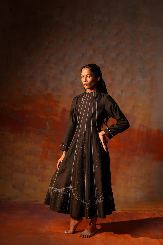 Black Gota Woven Cape