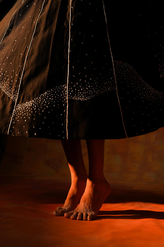 Black Gota Woven Cape