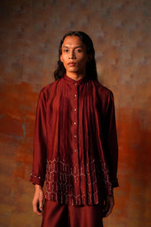  Pleated Shirt Gota Emb Red